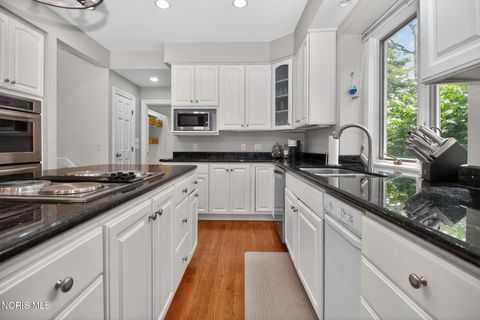 Tiny photo for 2709 Westchester Road, Ottawa Hills, OH 43615 (MLS # 10007158)