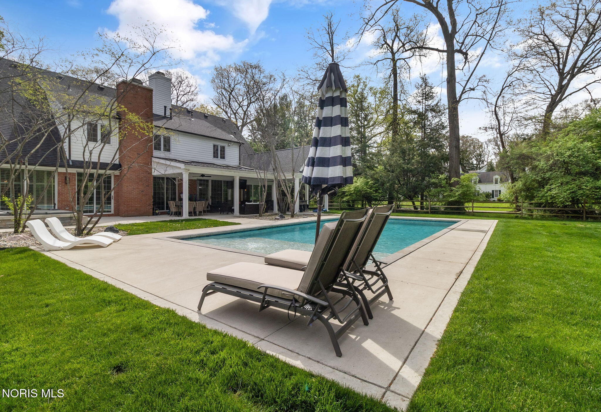 Ottawa Hills, Ohio, 43615, United States, 5 Bedrooms Bedrooms, ,7 BathroomsBathrooms,Residential,Active,2052083