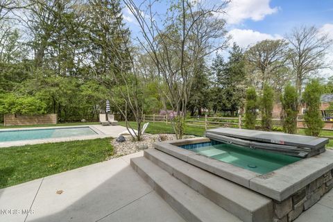 Tiny photo for 2709 Westchester Road, Ottawa Hills, OH 43615 (MLS # 10007158)