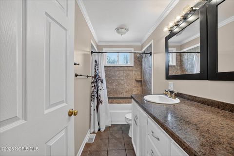 Tiny photo for 6025 Gillingham Drive, Sylvania, OH 43560 (MLS # 10002452)