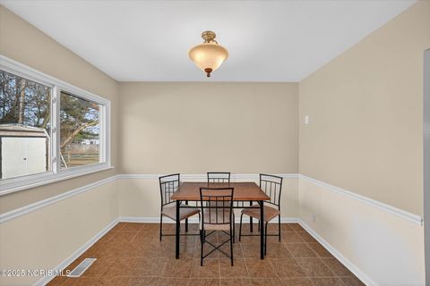 Tiny photo for 6025 Gillingham Drive, Sylvania, OH 43560 (MLS # 10002452)