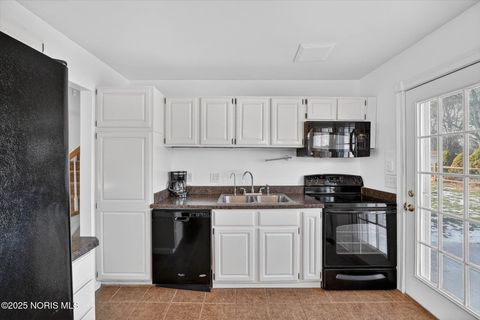 Tiny photo for 6025 Gillingham Drive, Sylvania, OH 43560 (MLS # 10002452)