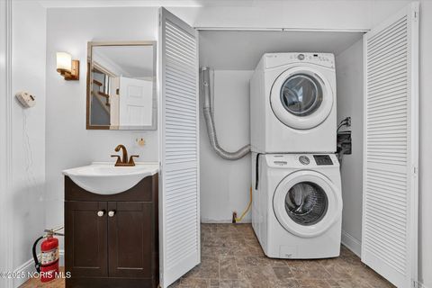 Tiny photo for 6025 Gillingham Drive, Sylvania, OH 43560 (MLS # 10002452)