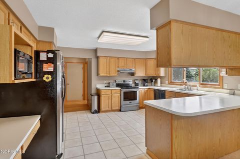Tiny photo for 6838 Oakshade Road, Sylvania, OH 43560 (MLS # 10008407)
