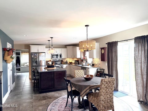 Tiny photo for 2861 Woods Edge Road, Perrysburg, OH 43551 (MLS # 10013657)