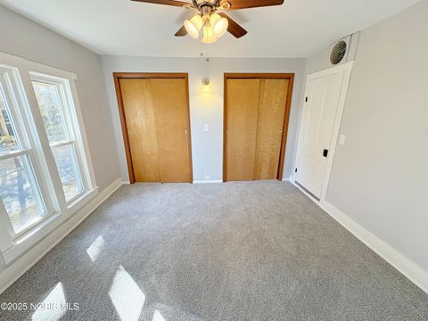 Tiny photo for 518 S Grove Street, Bowling Green, OH 43402 (MLS # 10000236)