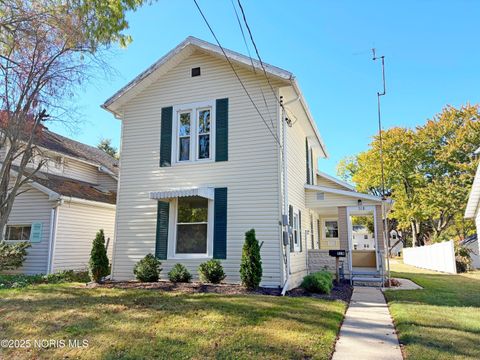 Tiny photo for 518 S Grove Street, Bowling Green, OH 43402 (MLS # 10000236)