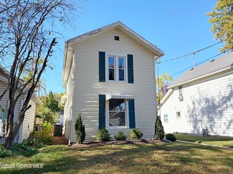 Tiny photo for 518 S Grove Street, Bowling Green, OH 43402 (MLS # 10000236)