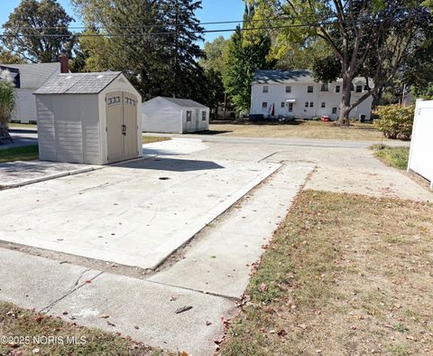 Tiny photo for 518 S Grove Street, Bowling Green, OH 43402 (MLS # 10000236)