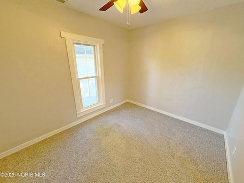 Tiny photo for 518 S Grove Street, Bowling Green, OH 43402 (MLS # 10000236)