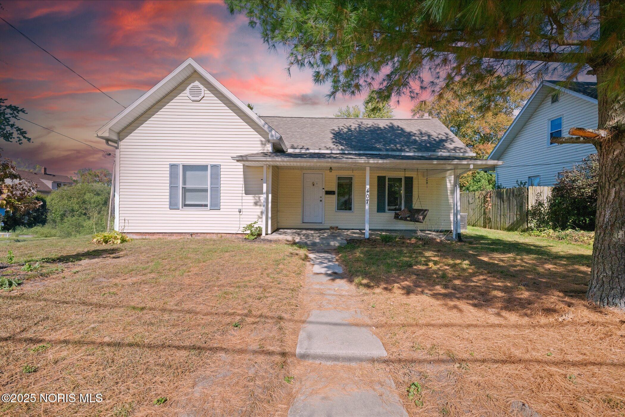 407 E Garfield Avenue