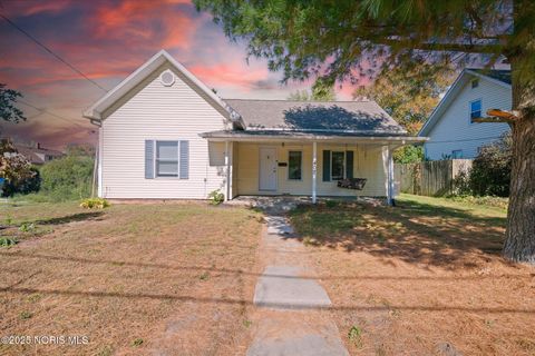 Tiny photo for 407 E Garfield Avenue, Swanton, OH 43558 (MLS # 10000360)