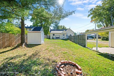 Tiny photo for 407 E Garfield Avenue, Swanton, OH 43558 (MLS # 10000360)