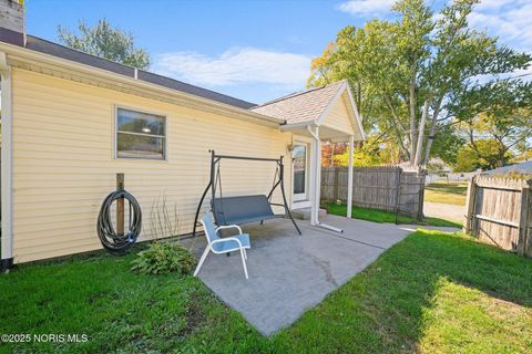 Tiny photo for 407 E Garfield Avenue, Swanton, OH 43558 (MLS # 10000360)