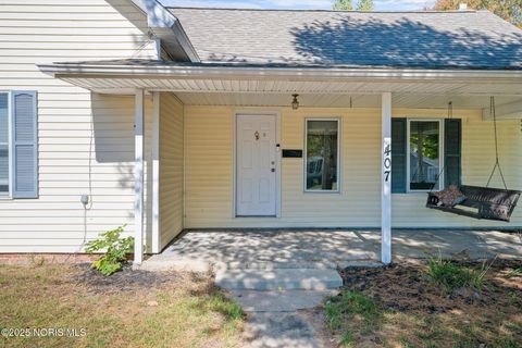 Tiny photo for 407 E Garfield Avenue, Swanton, OH 43558 (MLS # 10000360)