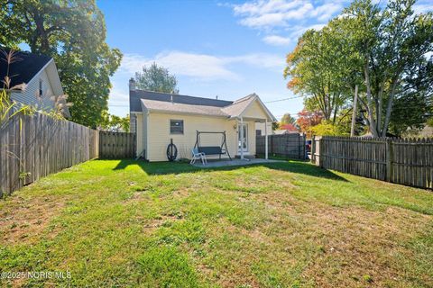 Tiny photo for 407 E Garfield Avenue, Swanton, OH 43558 (MLS # 10000360)
