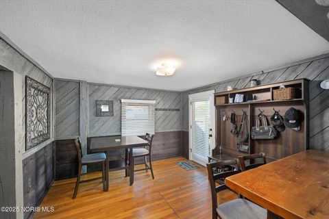 Tiny photo for 407 E Garfield Avenue, Swanton, OH 43558 (MLS # 10000360)