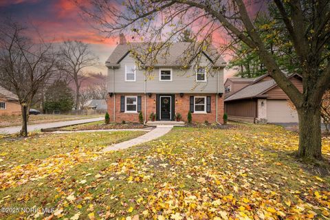 Photo of 2838 Meadowwood Drive, Toledo, OH 43606 (MLS # 10001507)
