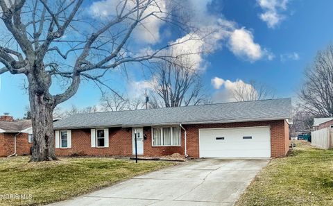 Photo of 429 Burnham Drive, Fostoria, OH 44830 (MLS # 10003240)