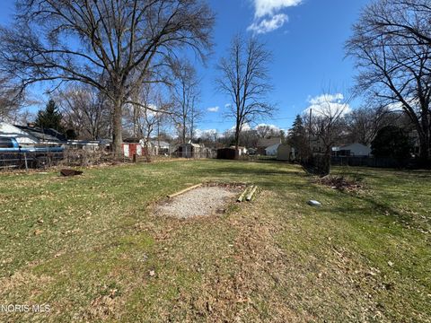 Tiny photo for 1664 Copley Drive, Toledo, OH 43615 (MLS # 10005482)