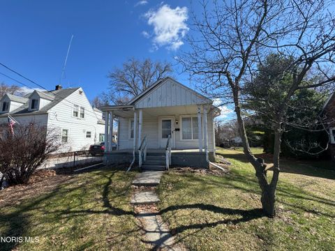 Photo of 1664 Copley Drive, Toledo, OH 43615 (MLS # 10005482)