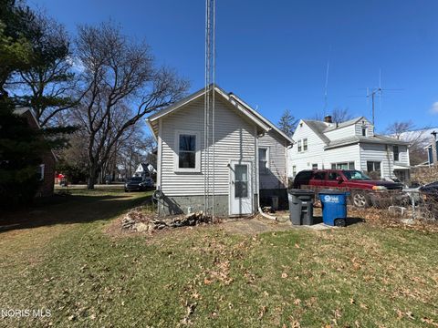 Tiny photo for 1664 Copley Drive, Toledo, OH 43615 (MLS # 10005482)