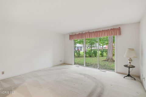 Tiny photo for 615 Sutton Place, Findlay, OH 45840 (MLS # 10013877)