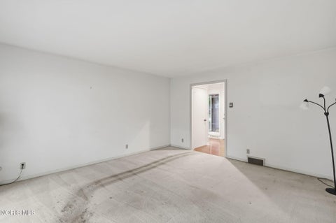 Tiny photo for 615 Sutton Place, Findlay, OH 45840 (MLS # 10013877)