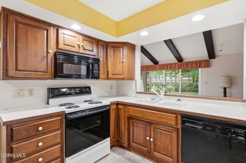 Tiny photo for 615 Sutton Place, Findlay, OH 45840 (MLS # 10013877)