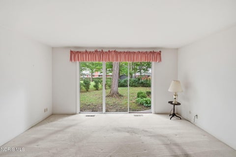 Tiny photo for 615 Sutton Place, Findlay, OH 45840 (MLS # 10013877)