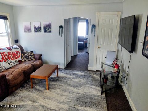 Tiny photo for 2653 117th Street, Toledo, OH 43611 (MLS # 10006111)