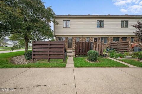 Tiny photo for 1315 Applegate Street #20, Waterville, OH 43566 (MLS # 10013743)