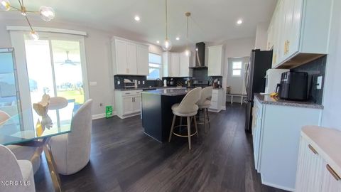 Tiny photo for 1038 Stoneleigh Road, Perrysburg, OH 43551 (MLS # 10008370)
