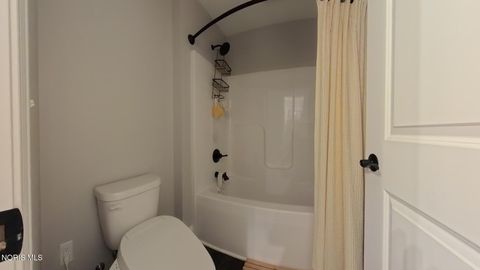 Tiny photo for 1038 Stoneleigh Road, Perrysburg, OH 43551 (MLS # 10008370)