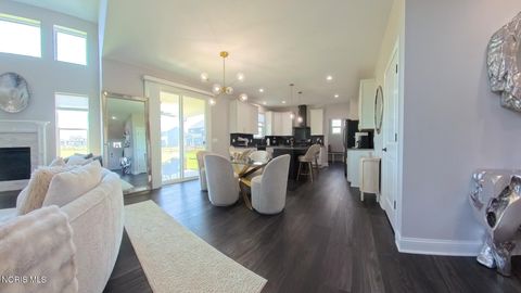 Tiny photo for 1038 Stoneleigh Road, Perrysburg, OH 43551 (MLS # 10008370)