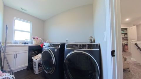 Tiny photo for 1038 Stoneleigh Road, Perrysburg, OH 43551 (MLS # 10008370)