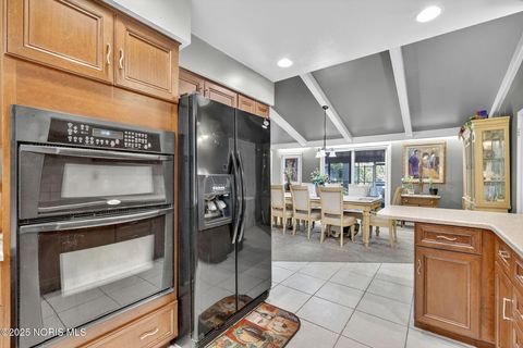 Tiny photo for 2523 Briarwood Lane, Toledo, OH 43615 (MLS # 10000368)