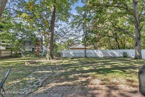 Tiny photo for 2523 Briarwood Lane, Toledo, OH 43615 (MLS # 10000368)