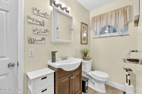 Tiny photo for 2523 Briarwood Lane, Toledo, OH 43615 (MLS # 10000368)