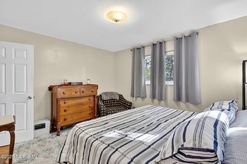 Tiny photo for 2523 Briarwood Lane, Toledo, OH 43615 (MLS # 10000368)