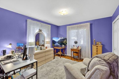 Tiny photo for 2523 Briarwood Lane, Toledo, OH 43615 (MLS # 10000368)