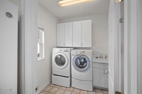 Tiny photo for 7372 Harbour Light Court, Maumee, OH 43537 (MLS # 10009882)