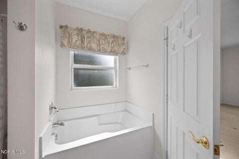 Tiny photo for 7372 Harbour Light Court, Maumee, OH 43537 (MLS # 10009882)