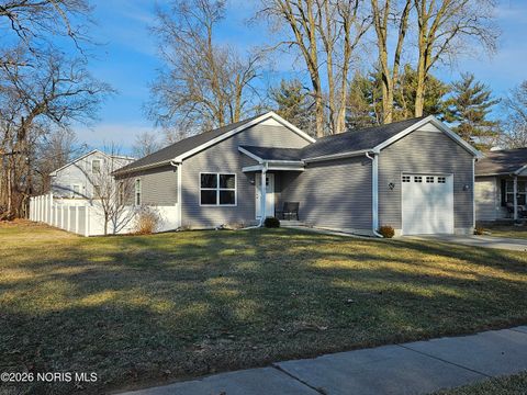 Photo of 6944 Springfield Drive, Holland, OH 43528 (MLS # 10002658)