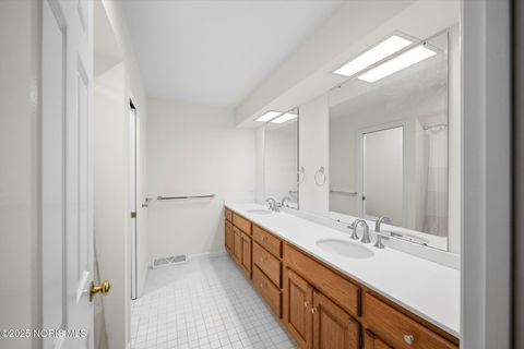 Tiny photo for 29249 Bates Road, Perrysburg, OH 43551 (MLS # 10001723)