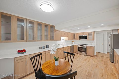 Tiny photo for 29249 Bates Road, Perrysburg, OH 43551 (MLS # 10001723)