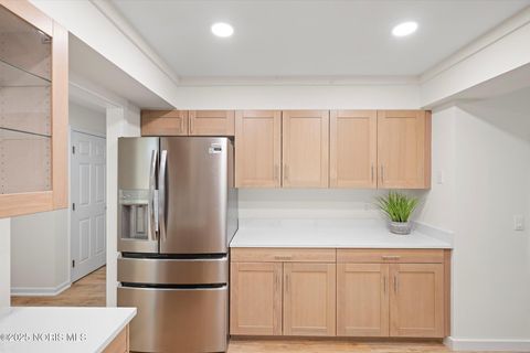 Tiny photo for 29249 Bates Road, Perrysburg, OH 43551 (MLS # 10001723)