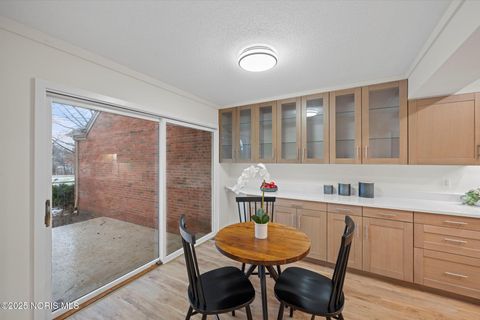 Tiny photo for 29249 Bates Road, Perrysburg, OH 43551 (MLS # 10001723)