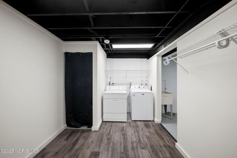 Tiny photo for 29249 Bates Road, Perrysburg, OH 43551 (MLS # 10001723)