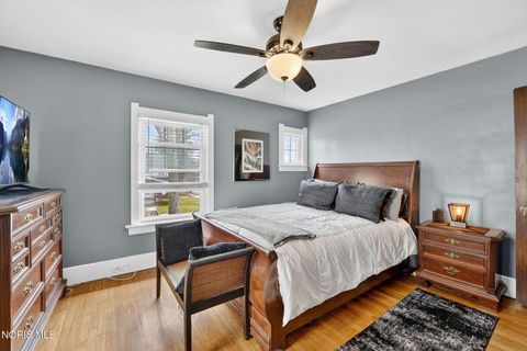 Tiny photo for 4303 Overland Parkway, Toledo, OH 43612 (MLS # 10005825)